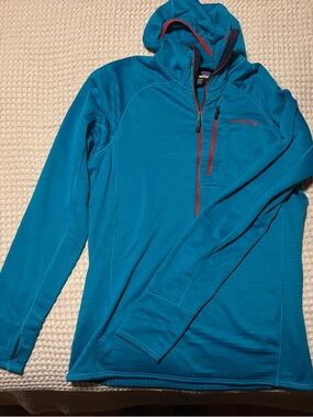 Patagonia Teal Hoodie Quarter-Zip with Red Trim